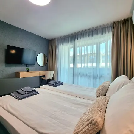 Skyline View Luxury 2bd