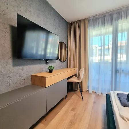 Skyline View Luxury 2bd *